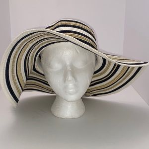 Jaclyn Smith Women's Swirled Floppy Straw Hat